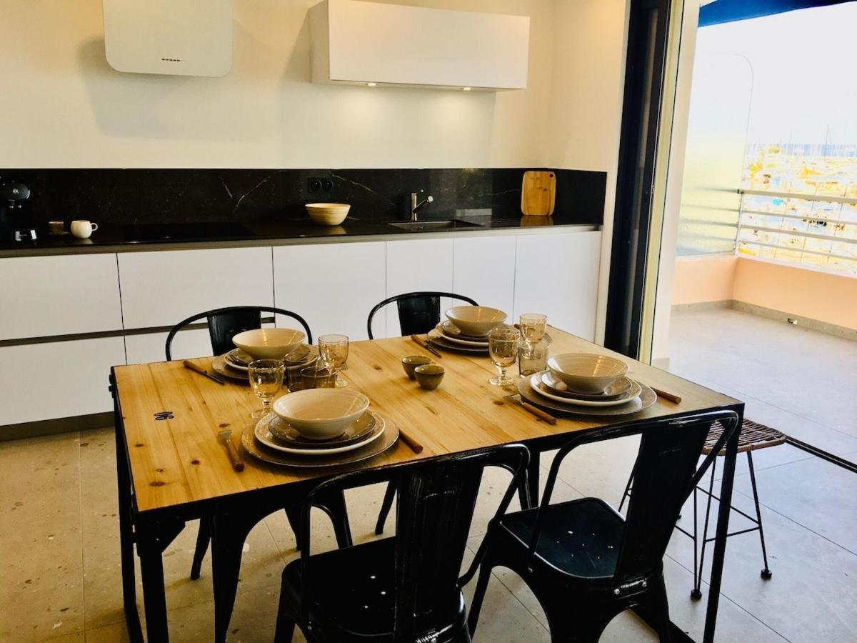 Appartement T3 Lumineux Traversant Totalement Neuf En Face De La Plage Front De Mer Vue Sur Les Iles Vue Mer Panoramique Assuree Residence De La Plage Centre Ville Du Lavandou 3Eme Etage Avec Ascenseur Appartement T3 Le Lavandou Bagian luar foto