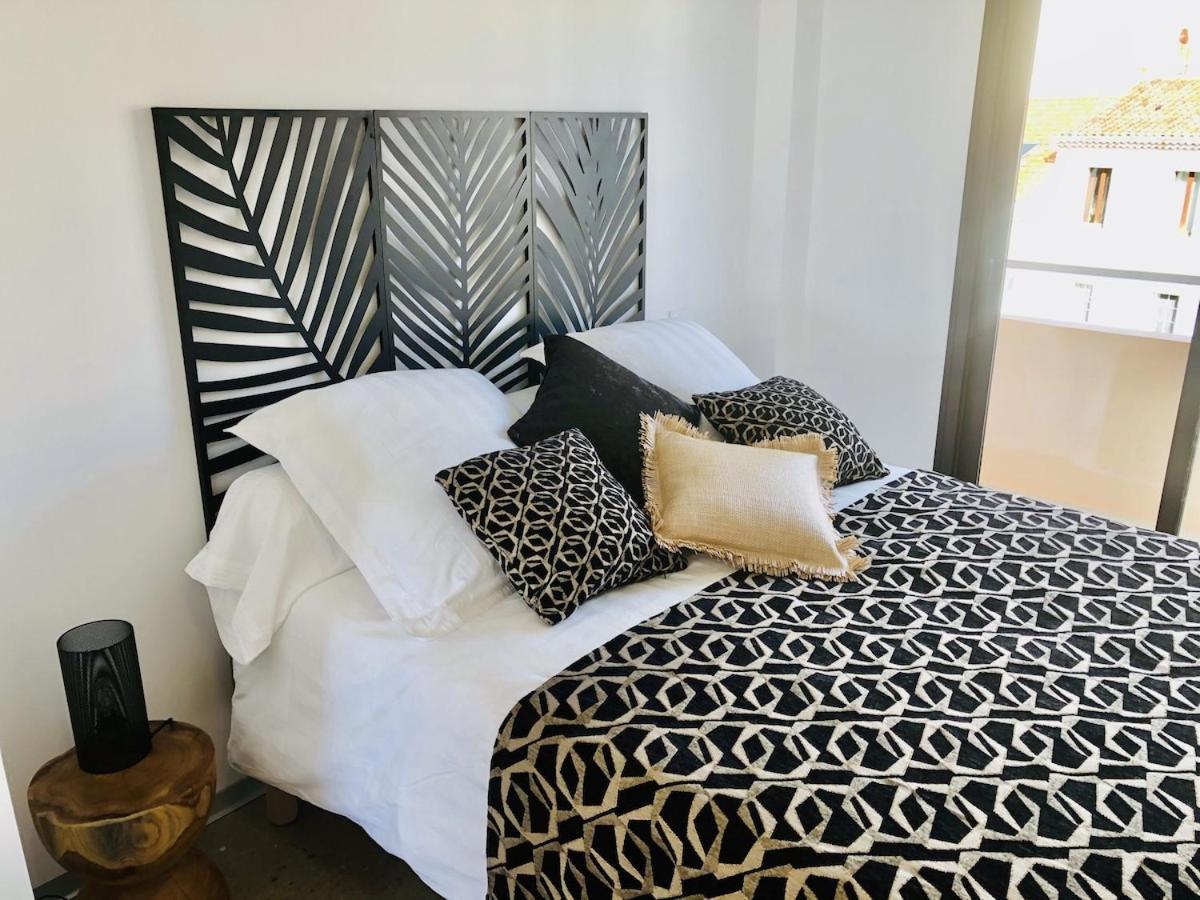 Appartement T3 Lumineux Traversant Totalement Neuf En Face De La Plage Front De Mer Vue Sur Les Iles Vue Mer Panoramique Assuree Residence De La Plage Centre Ville Du Lavandou 3Eme Etage Avec Ascenseur Appartement T3 Le Lavandou Bagian luar foto