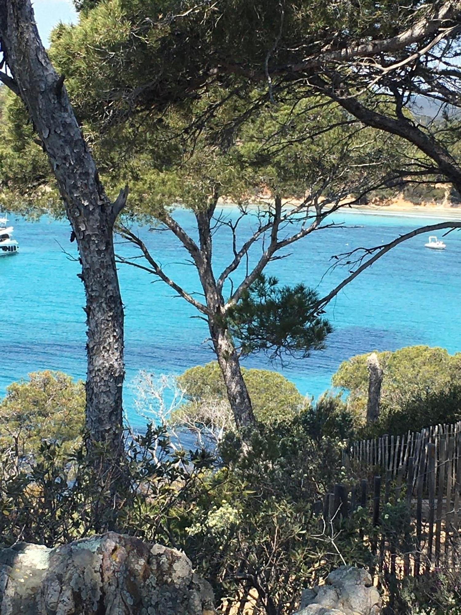 Appartement T3 Lumineux Traversant Totalement Neuf En Face De La Plage Front De Mer Vue Sur Les Iles Vue Mer Panoramique Assuree Residence De La Plage Centre Ville Du Lavandou 3Eme Etage Avec Ascenseur Appartement T3 Le Lavandou Bagian luar foto